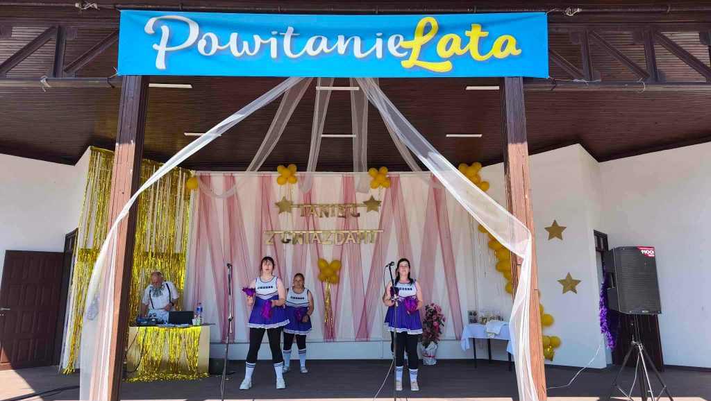 Przygotowanie do tańca oddalone ujęcie